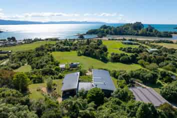 1160A Abel Tasman Drive, Tata Beach