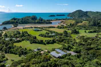 1160A Abel Tasman Drive, Tata Beach