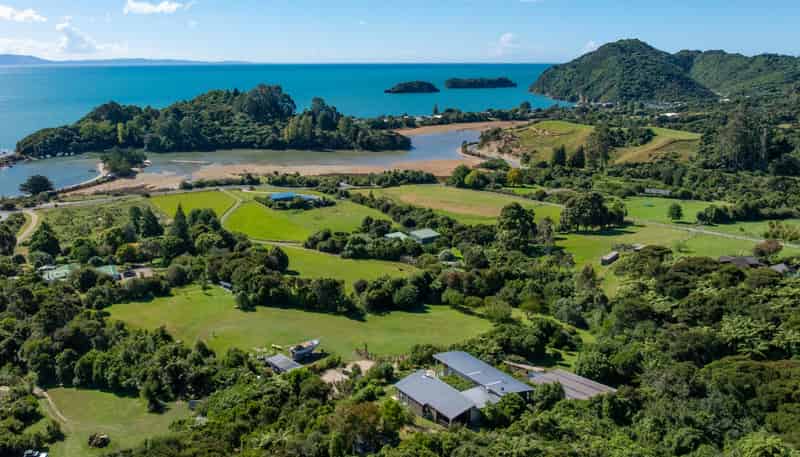 1160A Abel Tasman Drive, Tata Beach