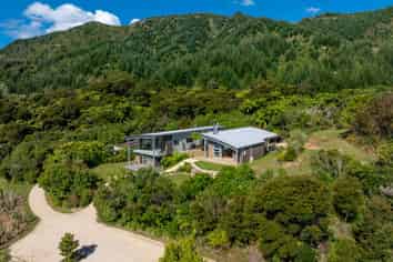 1160A Abel Tasman Drive, Tata Beach