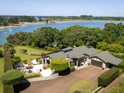 190 Tanners Point Road, Tanners Point