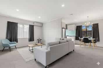 2/17 Mcdougall Street, Manurewa East