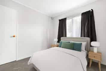 2/17 Mcdougall Street, Manurewa East