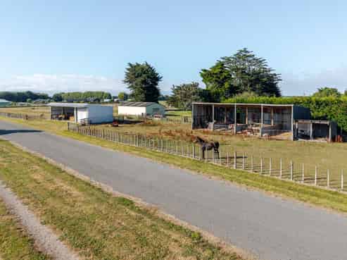 1228 Camerons Line, Aorangi