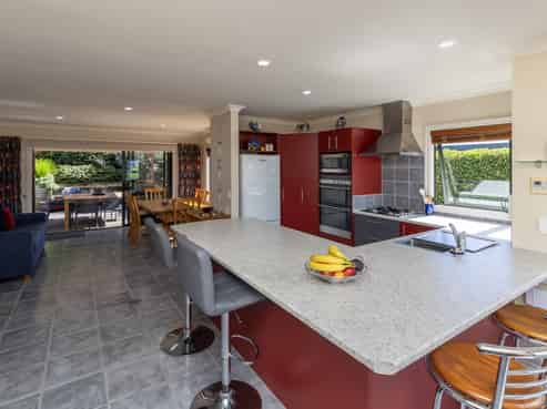14 San Priamo Place, Paraparaumu Beach