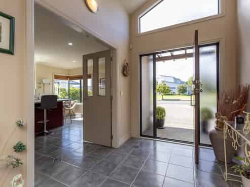 14 San Priamo Place, Paraparaumu Beach