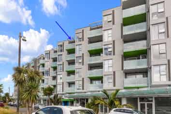 503/3 Rose Garden Lane, Albany