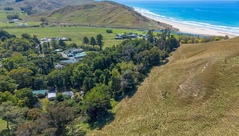 8/3382 Pourerere Road, Pourerere