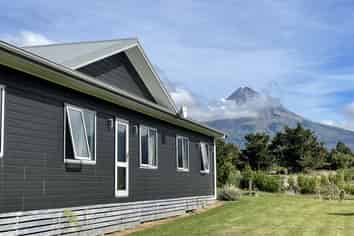 70 Peters Road, Kaimiro