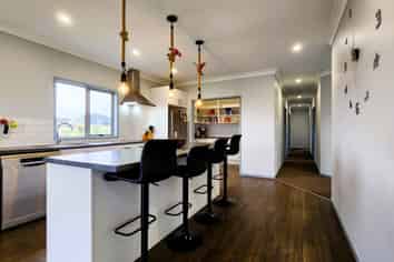 70 Peters Road, Kaimiro
