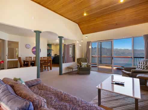 14A Von Place, Fernhill/Sunshine Bay