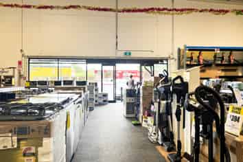 Prime Retail Space on Apirana Avenue