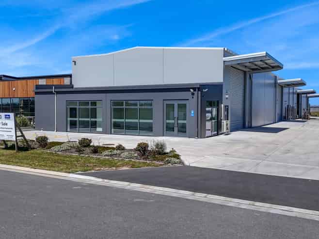 Brand new industrial - dual tenancy