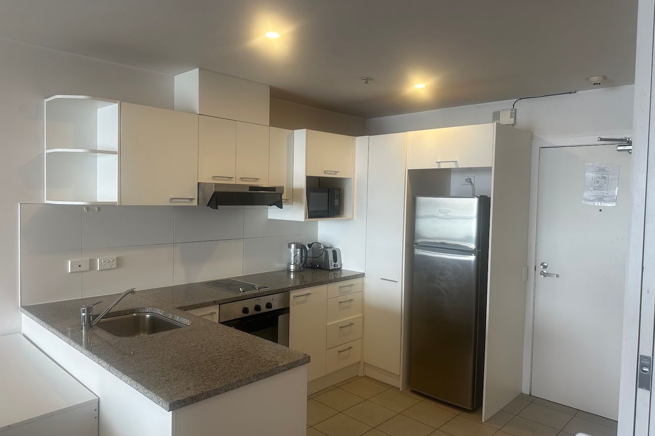 Elegant Living in a Prime Location - Widok 5