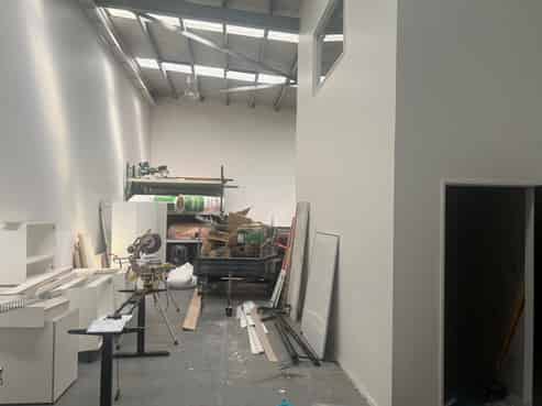 Woolston Warehouse With Tidy Office/Showroom