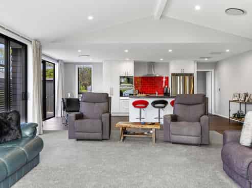 26 Bastille Court, Rangatira Park