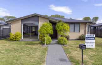 26 Bastille Court, Rangatira Park