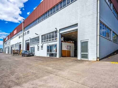 96% warehouse - industrial workhouse 
