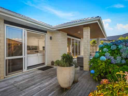 57 Pohutukawa Parade, Riverhead