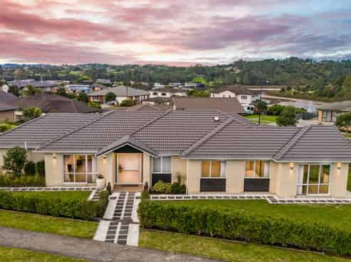 57 Pohutukawa Parade, Riverhead