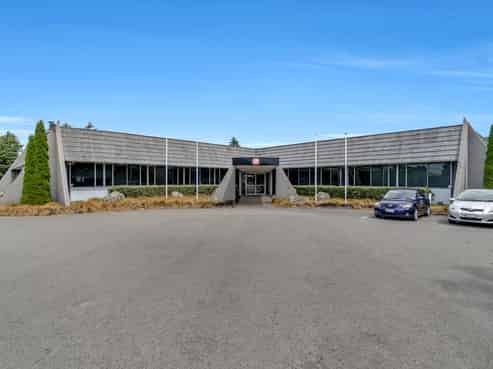 Large scale offices
