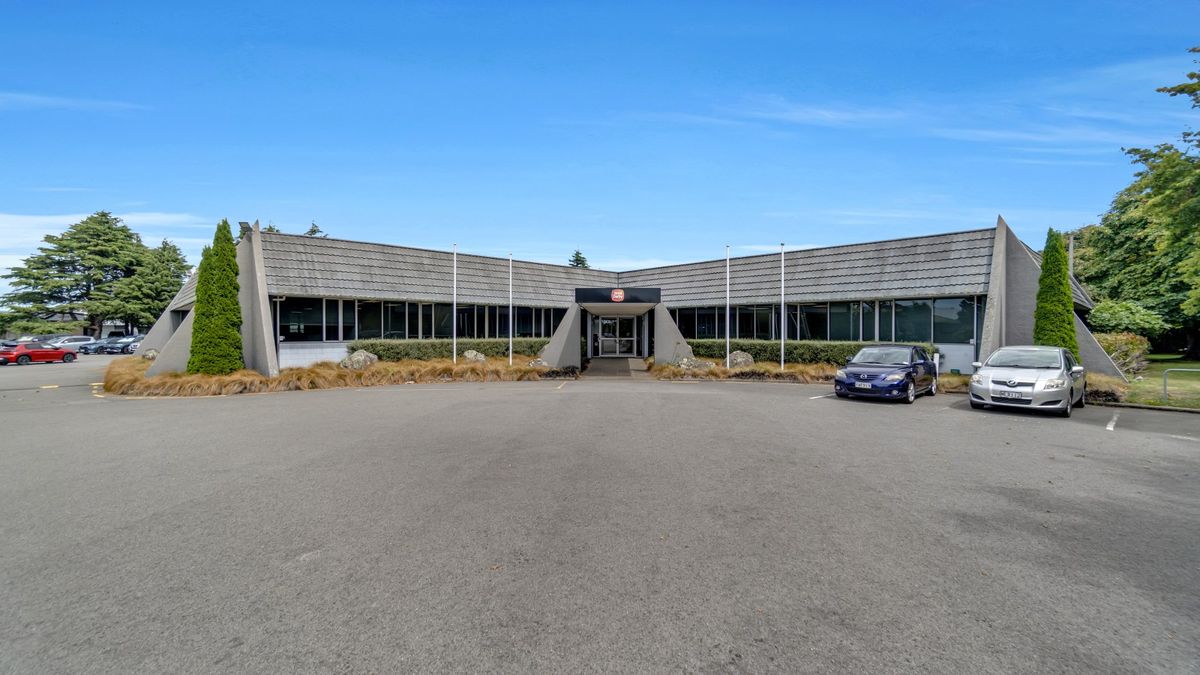 Large scale offices, Hornby