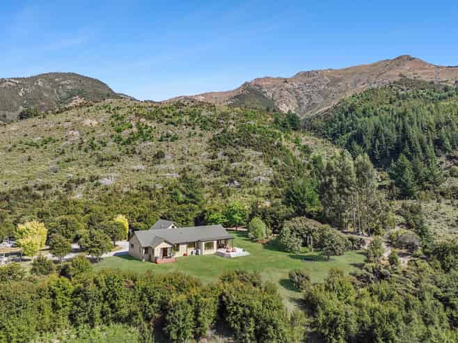 1091 Lake Hawea - Albert Town Road, Lake Hawea