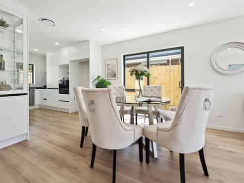 140 A-E Kolmar Road, Papatoetoe