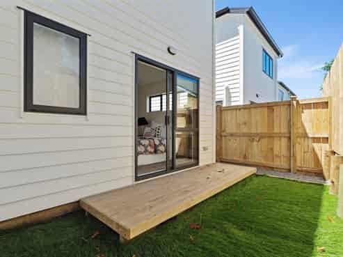 140 A-E Kolmar Road, Papatoetoe