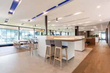 Premium Workspace moments from Auckland Airport
