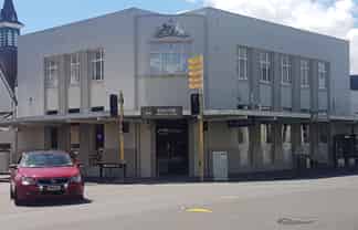 Deco-style office floor, bargain rate plus deck