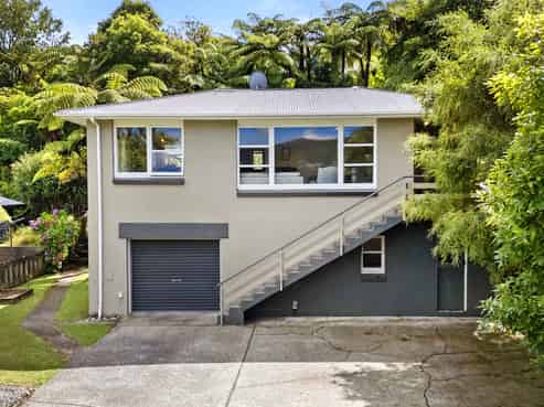 9 Dawn Grove, Brown Owl
