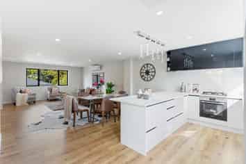 8/273 Mt Albert Road, Sandringham