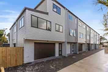 8/273 Mt Albert Road, Sandringham