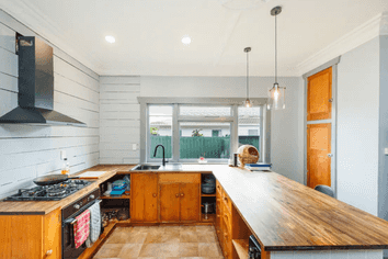 Manawatu / Whanganui - Address withheld