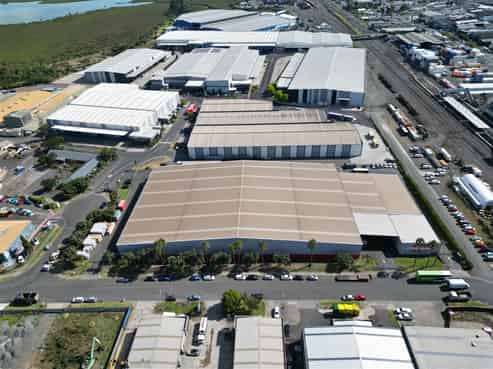 CBRE | Functional Warehouse for Lease