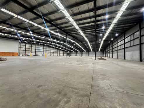 CBRE | Functional Warehouse for Lease