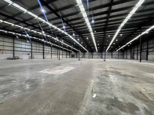 CBRE | Functional Warehouse for Lease