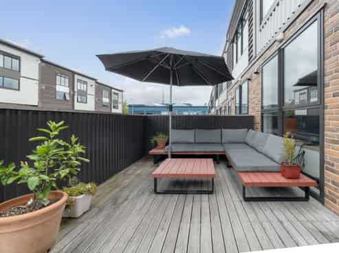 25/1 Glenside Crescent, Eden Terrace