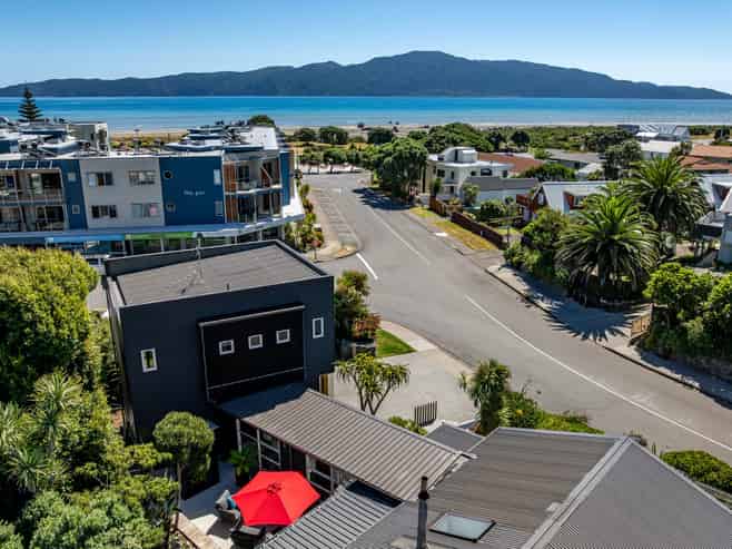 3 Seaview Road, Paraparaumu Beach