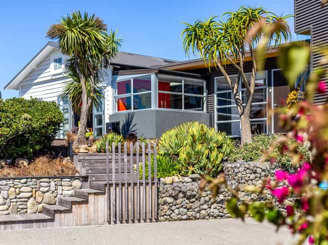 3 Seaview Road, Paraparaumu Beach