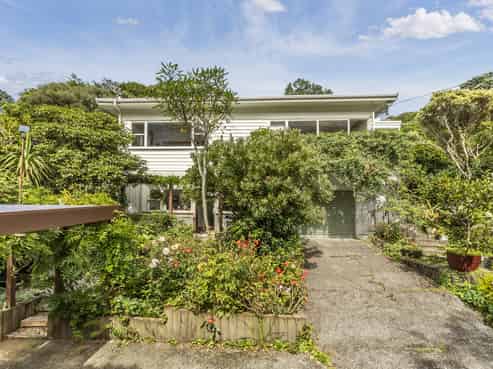 28 Delhi Crescent, Khandallah