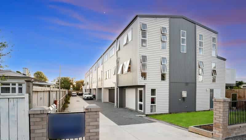 1/273 Mt Albert Road, Sandringham