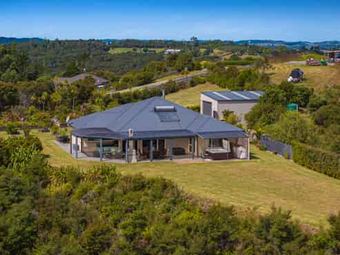155 West Road, Kaukapakapa