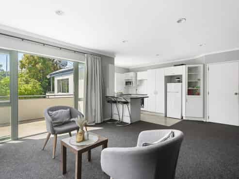 3/7 Robins Road, Judea