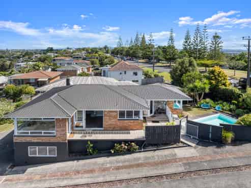 27 High Road, Glenfield
