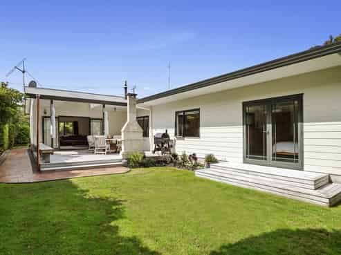 11 Pokaka Street, Birchville