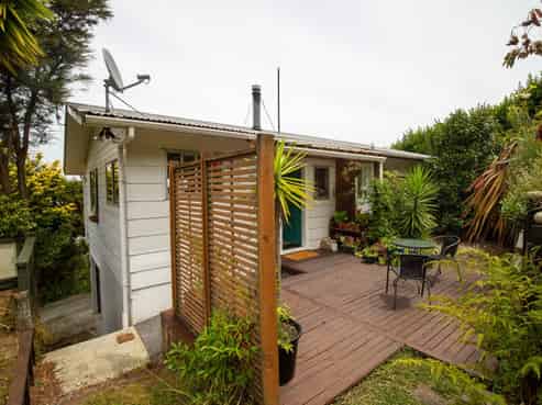 2/104 Tosswill Road, Tahunanui