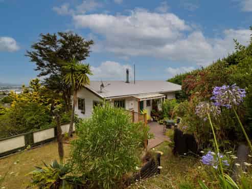 2/104 Tosswill Road, Tahunanui