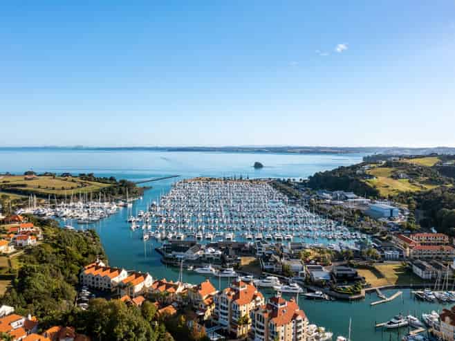 38 Rue D Amarres, Gulf Harbour